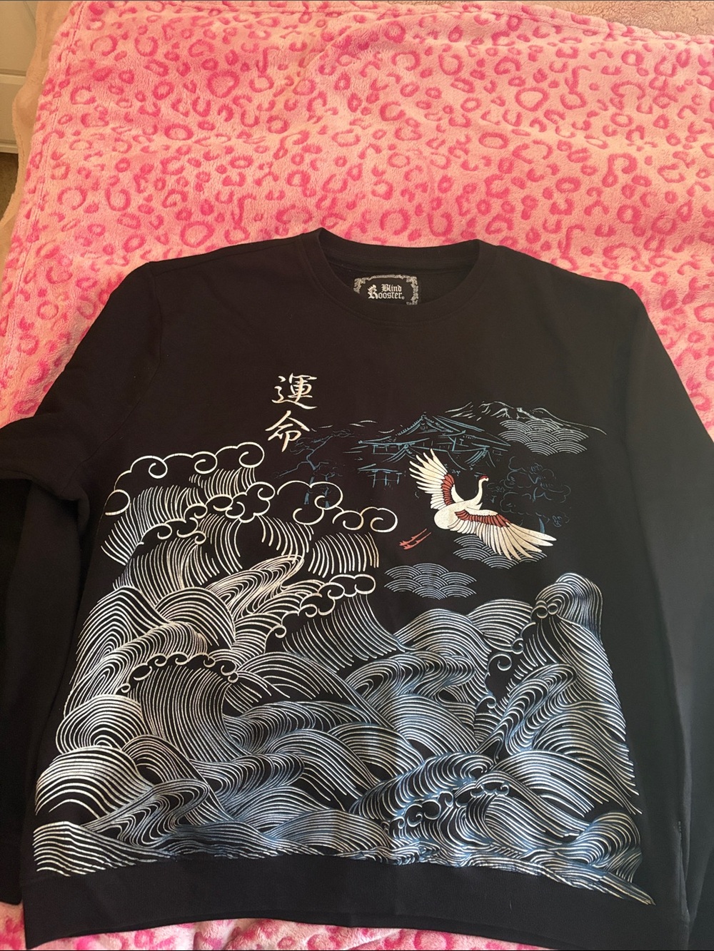 Men's Black Graphic Crane & Ocean Wave Long-Sleeve Crewneck
